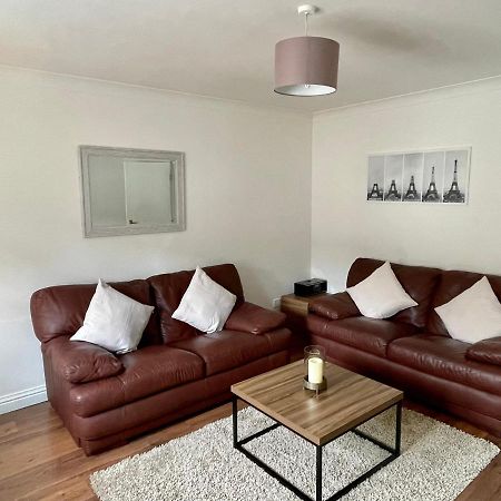 Modern 2 Bedroom Apartment Near Glasgow Airport Paisley Extérieur photo