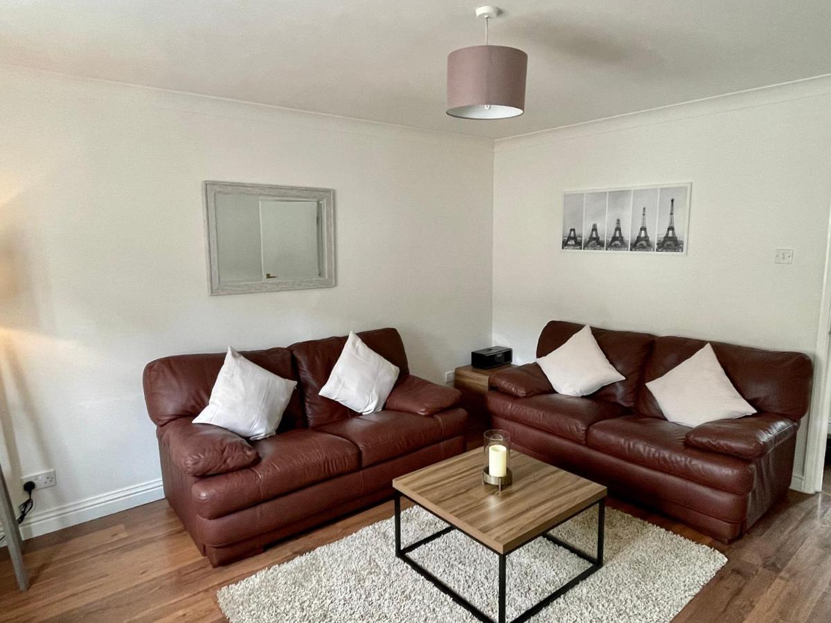 Modern 2 Bedroom Apartment Near Glasgow Airport Paisley Extérieur photo